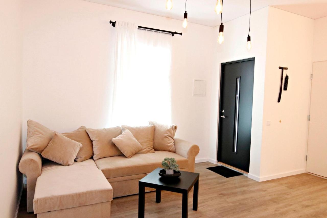 Minimalist Studio Old Town Apartments By Hostlovers 考纳斯 外观 照片